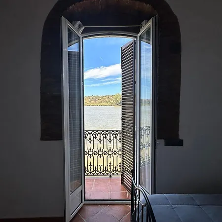 Holiday home Magnifica Casa A Orillas Del Guadiana