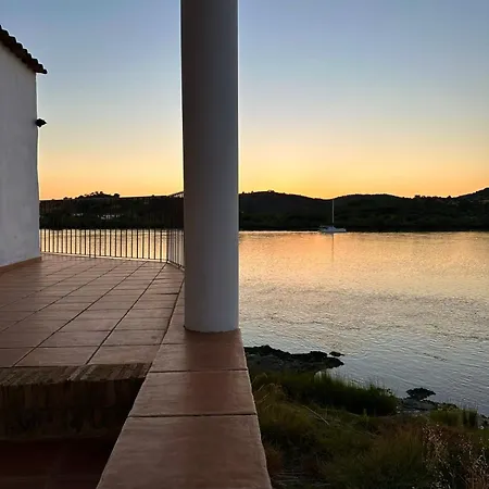 Magnifica Casa A Orillas Del Guadiana